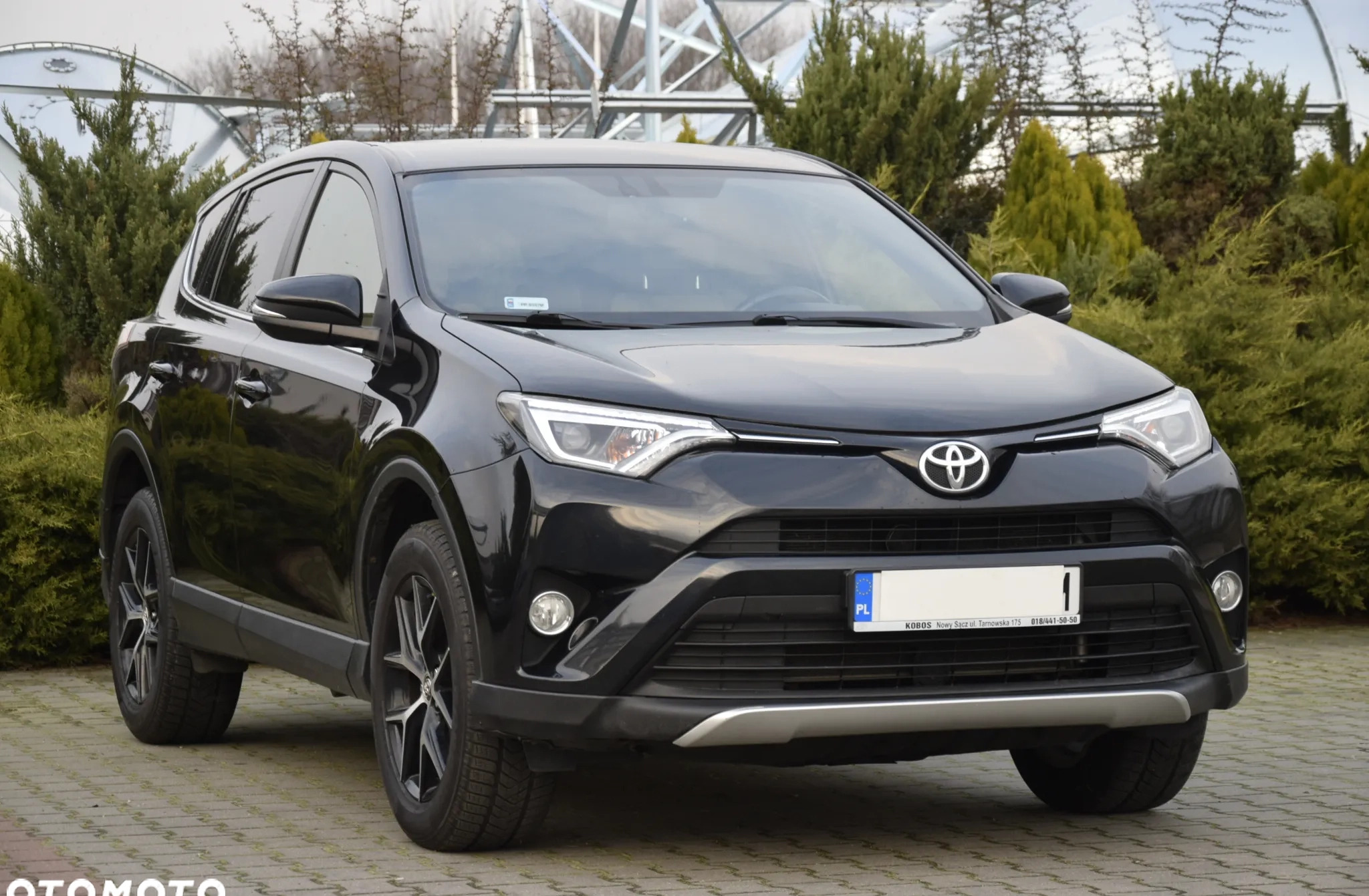 Toyota RAV4 cena 66800 przebieg: 328000, rok produkcji 2016 z Żuromin małe 326